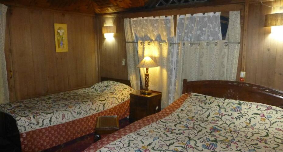 Akbar Group of Heritage Houseboat, Srinagar 4
